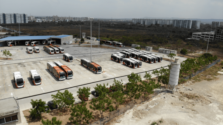 Cerramiento perimetral malla eslabonada Transcaribe