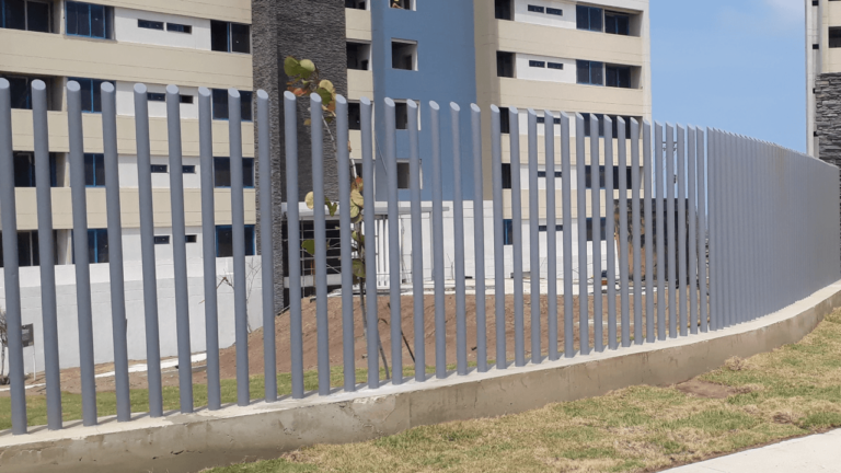 Cerramiento tubular perimetral